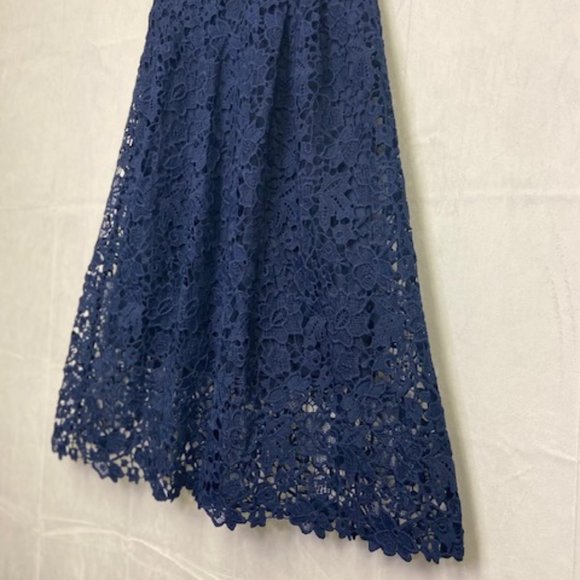 NWOT Astr Lace Fit & Flare V-Neck Dress in Navy Blue Size M - Picture 5 of 10